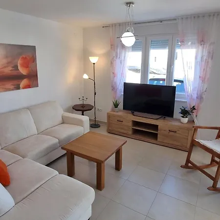 Апартаменты Erdgeschoss-ferienwohnung Mit Garten Und Pool By Interhome *