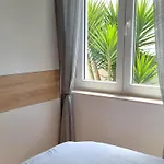 Erdgeschoss-ferienwohnung Mit Garten Und Pool By Interhome *