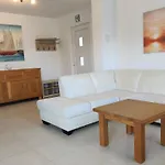 Erdgeschoss-ferienwohnung Mit Garten Und Pool By Interhome