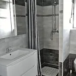 Erdgeschoss-ferienwohnung Mit Garten Und Pool By Interhome شقة