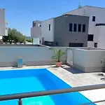 Erdgeschoss-ferienwohnung Mit Garten Und Pool By Interhome بريفلاكا