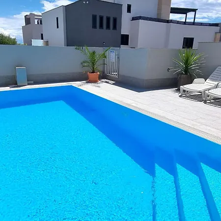 Erdgeschoss-ferienwohnung Mit Garten Und Pool By Interhome Apartament