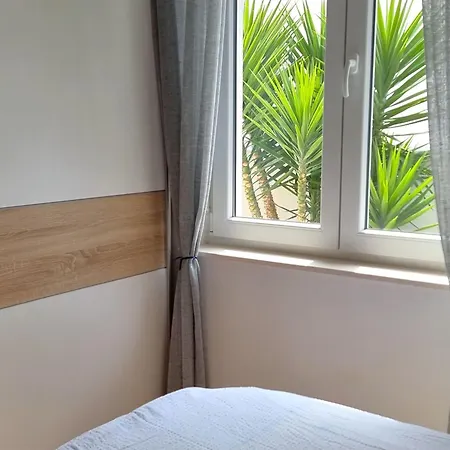 Erdgeschoss-ferienwohnung Mit Garten Und Pool By Interhome *