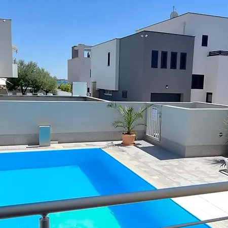 Erdgeschoss-ferienwohnung Mit Garten Und Pool By Interhome Privlaka (Zadar)