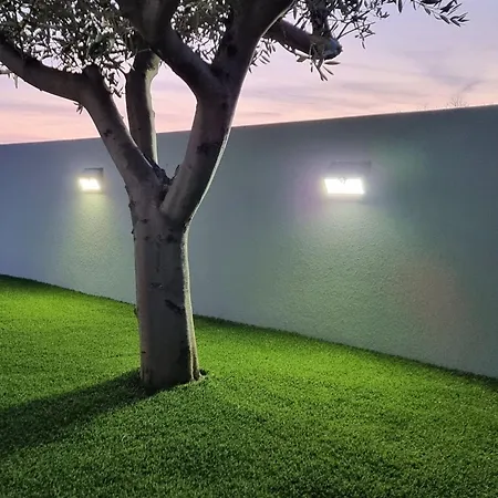 Erdgeschoss-ferienwohnung Mit Garten Und Pool By Interhome