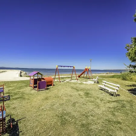 Erdgeschoss-ferienwohnung Mit Garten Und Pool By Interhome Privlaka (Zadar)