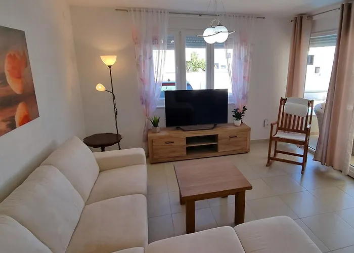 Erdgeschoss-ferienwohnung Mit Garten Und Pool By Interhome * Privlaka (Zadar)