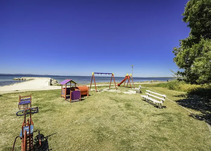 Erdgeschoss-ferienwohnung Mit Garten Und Pool By Interhome Privlaka (Zadar)